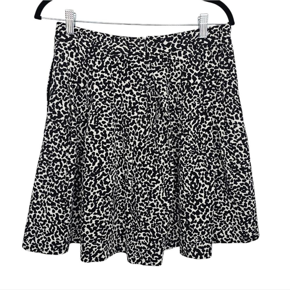 Banana Republic Black and White Animal Print A Line Skirt Size 6